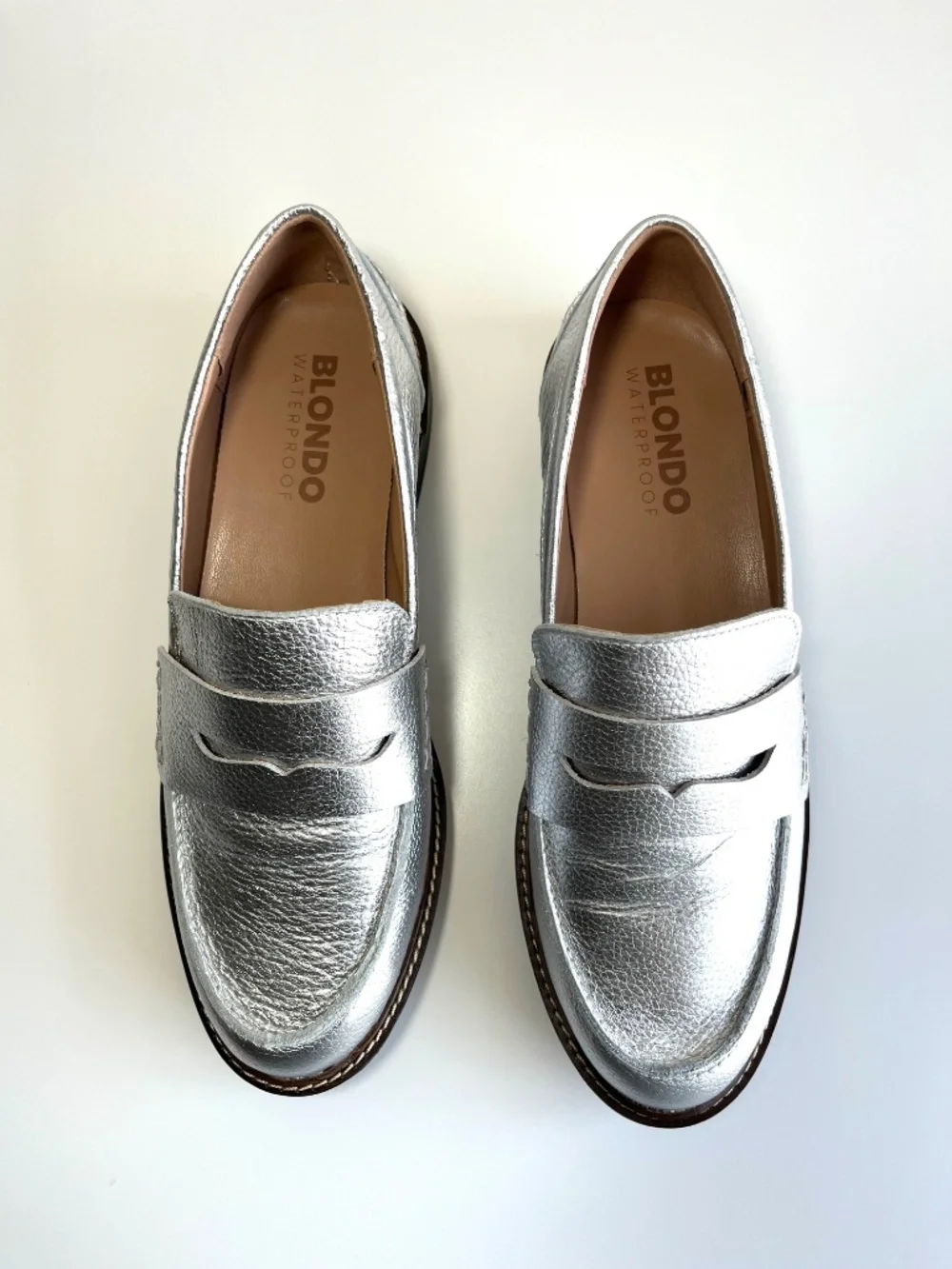 Blondo Waterproof Leather Penny Loafer Size 8 M Silver Metallic